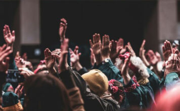 Обществени нагласи към демокрацията в България през 2025 г.